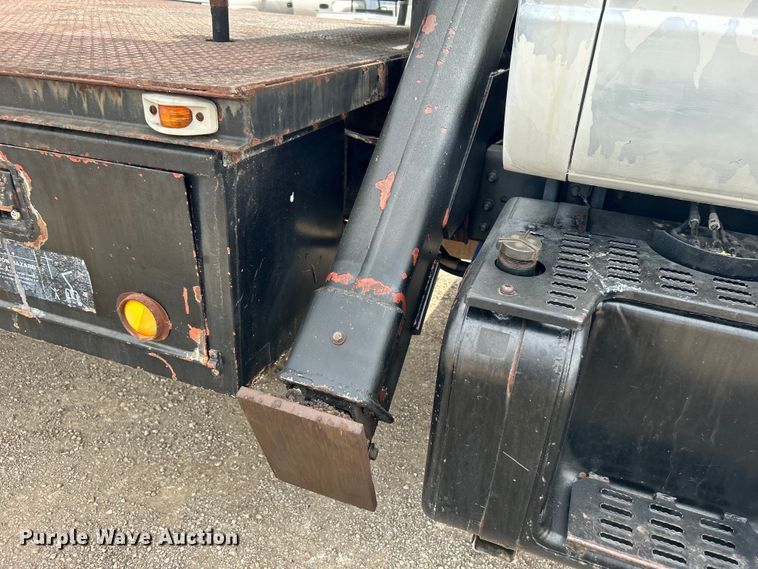 image for item EG1401 1991 GMC Topkick C6500 bucket truck