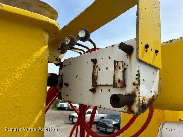 image for item EG1401 1991 GMC Topkick C6500 bucket truck