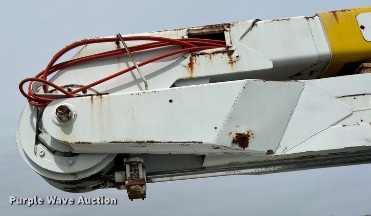 image for item EG1401 1991 GMC Topkick C6500 bucket truck