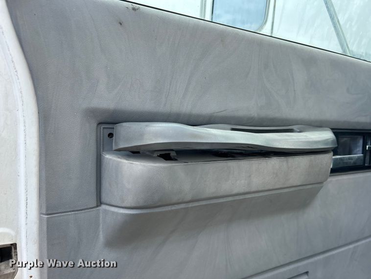 image for item EG1401 1991 GMC Topkick C6500 bucket truck