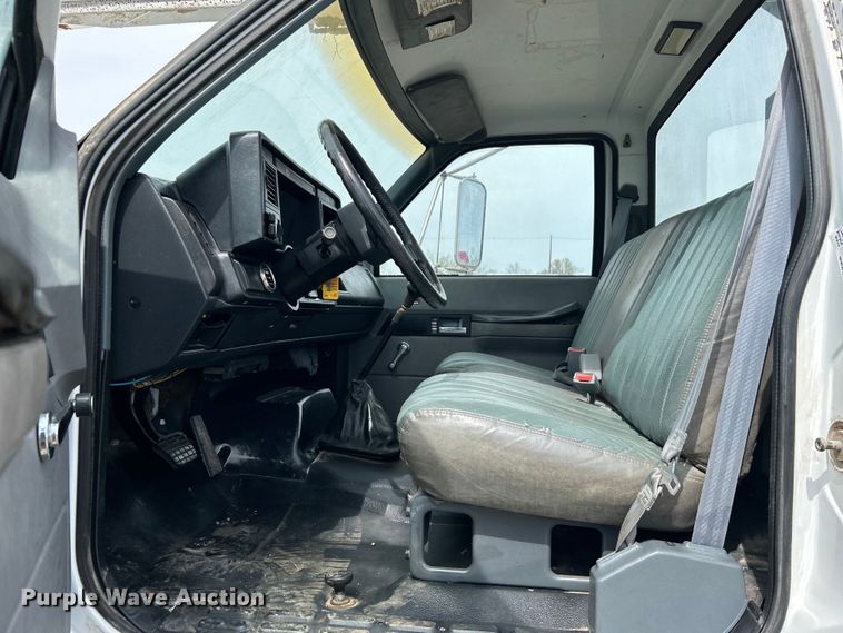 image for item EG1401 1991 GMC Topkick C6500 bucket truck