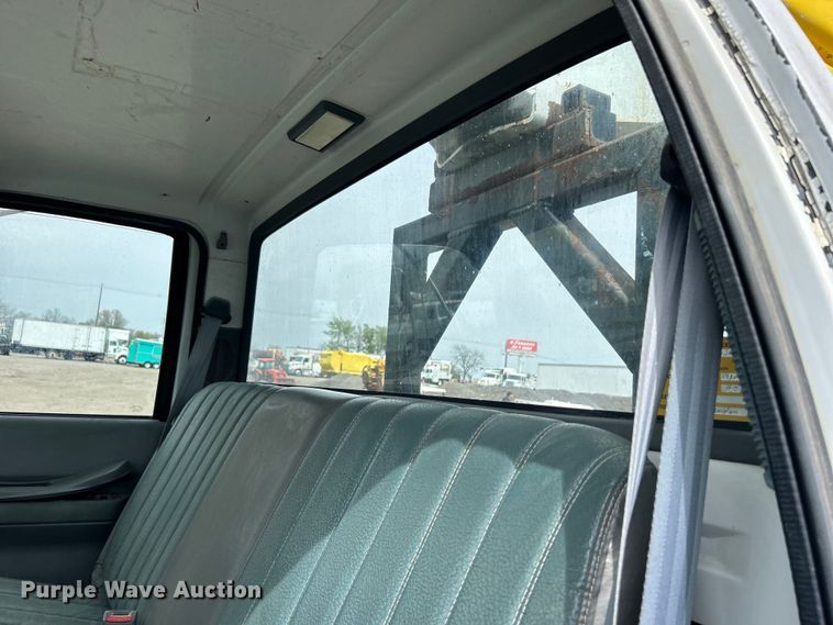 image for item EG1401 1991 GMC Topkick C6500 bucket truck