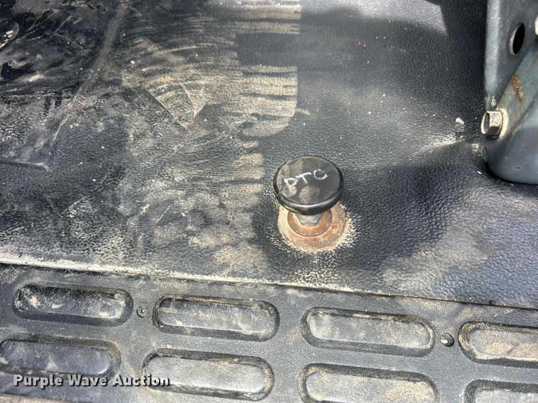 image for item EG1401 1991 GMC Topkick C6500 bucket truck