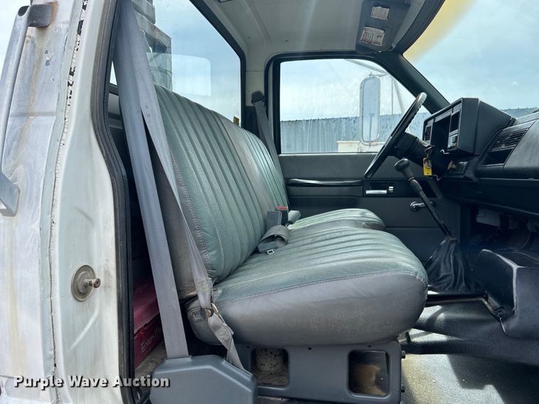 image for item EG1401 1991 GMC Topkick C6500 bucket truck