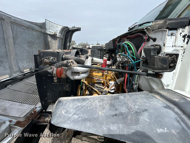 image for item EG1401 1991 GMC Topkick C6500 bucket truck