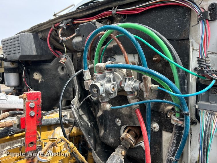 image for item EG1401 1991 GMC Topkick C6500 bucket truck