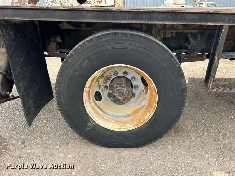 image for item EG1401 1991 GMC Topkick C6500 bucket truck