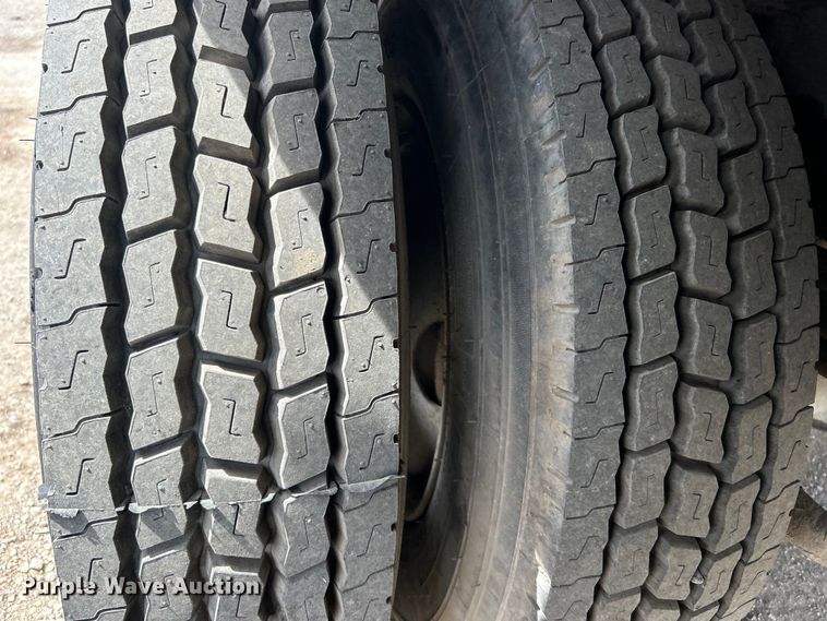 image for item EG1401 1991 GMC Topkick C6500 bucket truck