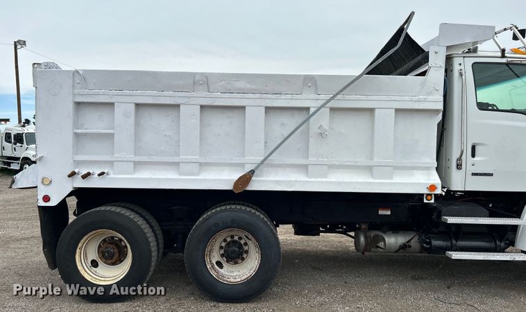 image for item EG1404 2007 Sterling L-Line dump truck
