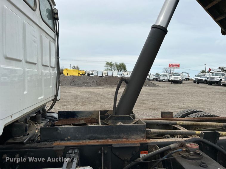 image for item EG1404 2007 Sterling L-Line dump truck