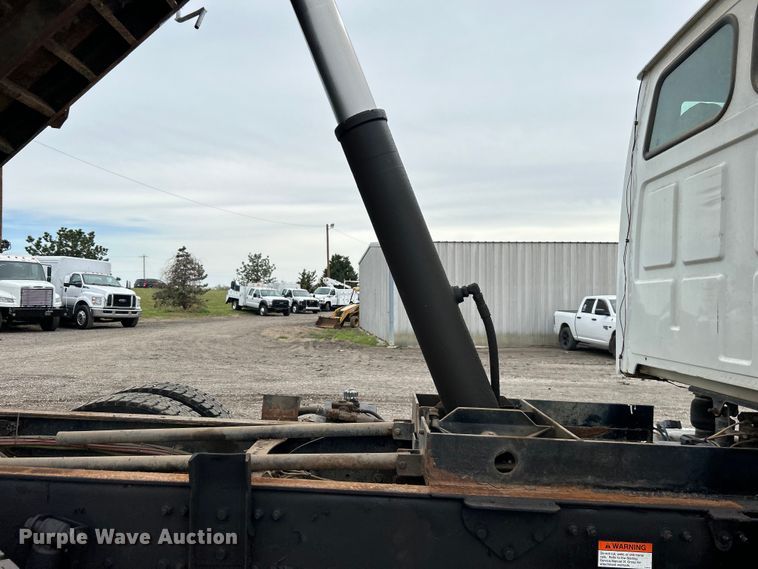 image for item EG1404 2007 Sterling L-Line dump truck