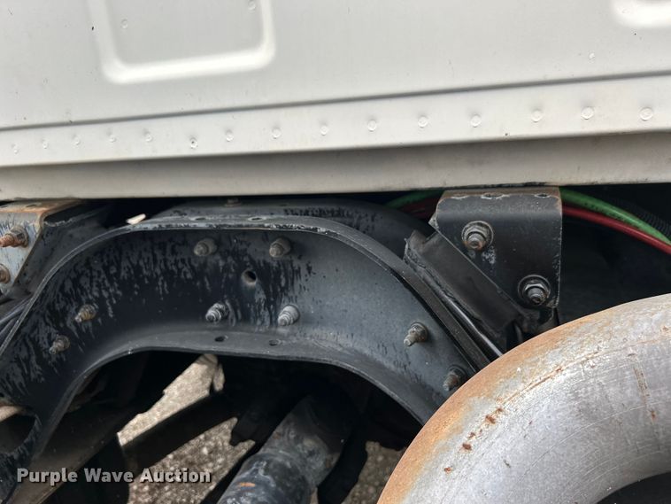 image for item EG1405 1998 Ford LNT8000 water truck