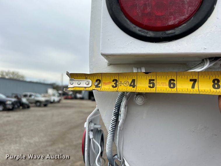 image for item EG1405 1998 Ford LNT8000 water truck