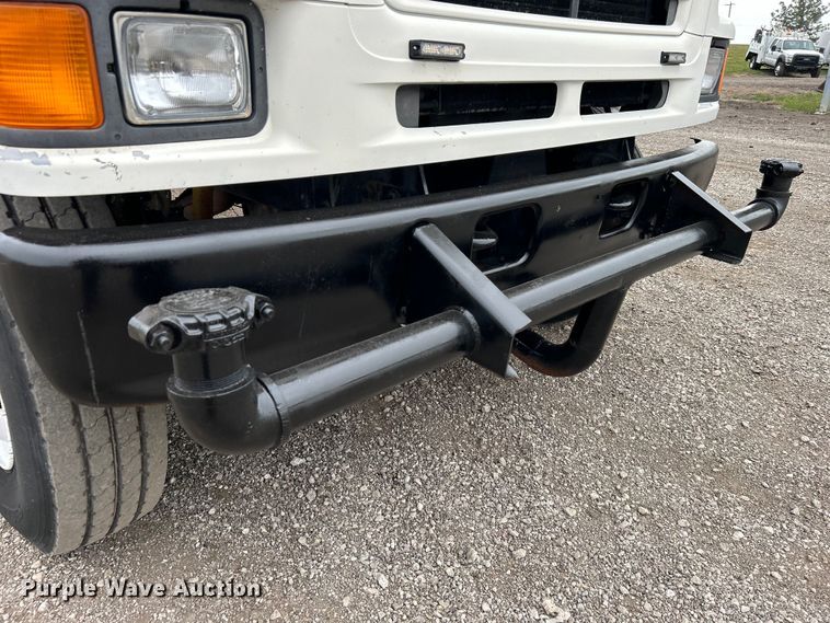 image for item EG1405 1998 Ford LNT8000 water truck