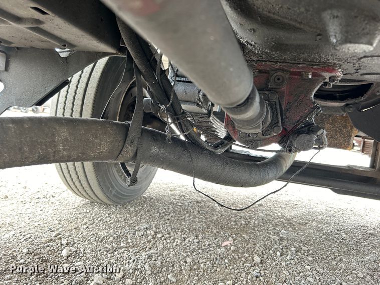 image for item EG1405 1998 Ford LNT8000 water truck