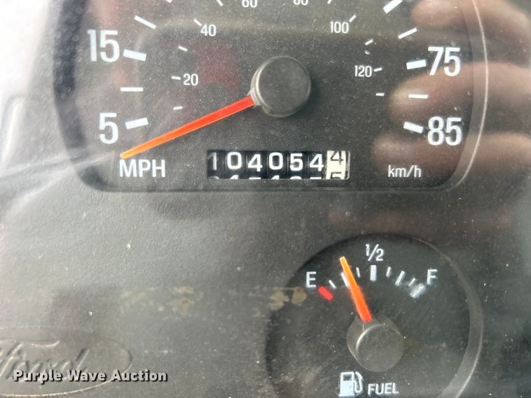 image for item EG1405 1998 Ford LNT8000 water truck