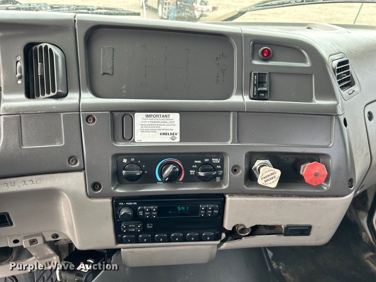 image for item EG1405 1998 Ford LNT8000 water truck