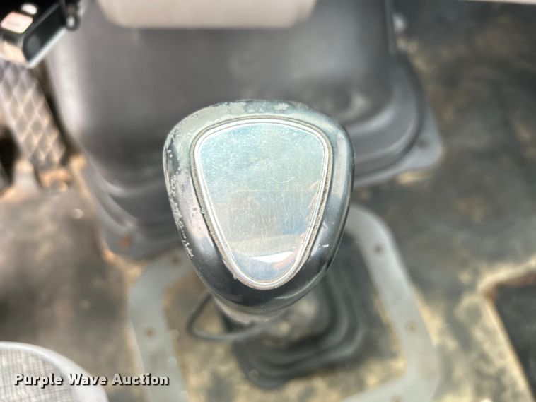 image for item EG1405 1998 Ford LNT8000 water truck