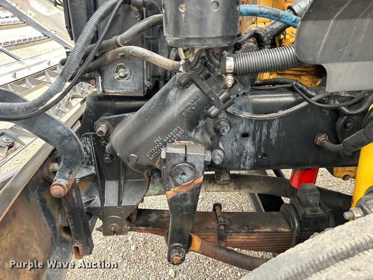 image for item EG1405 1998 Ford LNT8000 water truck