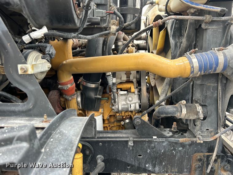 image for item EG1405 1998 Ford LNT8000 water truck