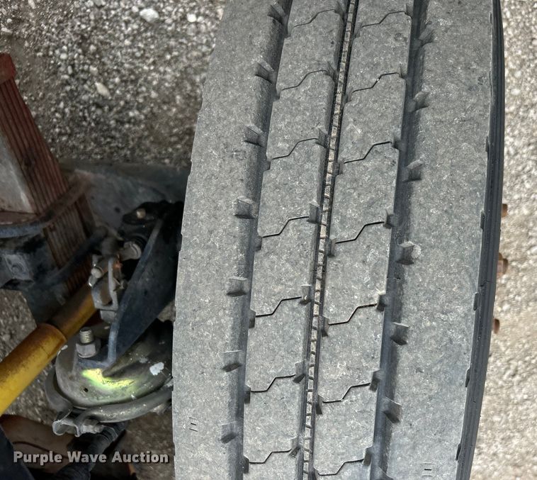 image for item EG1405 1998 Ford LNT8000 water truck