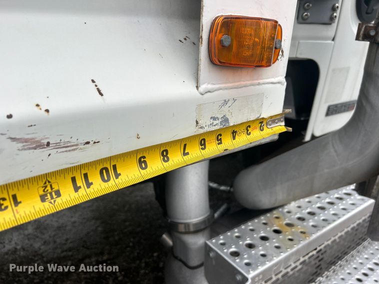 image for item EG1414 2010 Freightliner  Business Class M2 dump truck