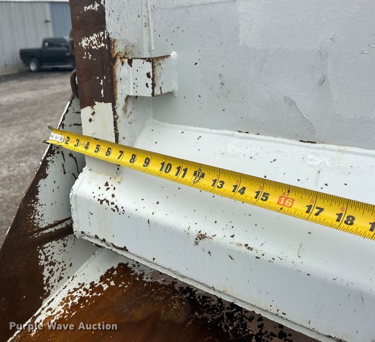 image for item EG1414 2010 Freightliner  Business Class M2 dump truck