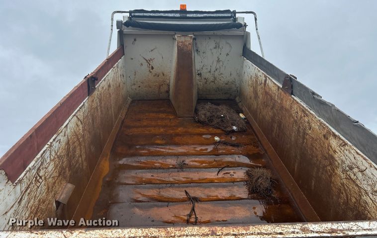 image for item EG1414 2010 Freightliner  Business Class M2 dump truck