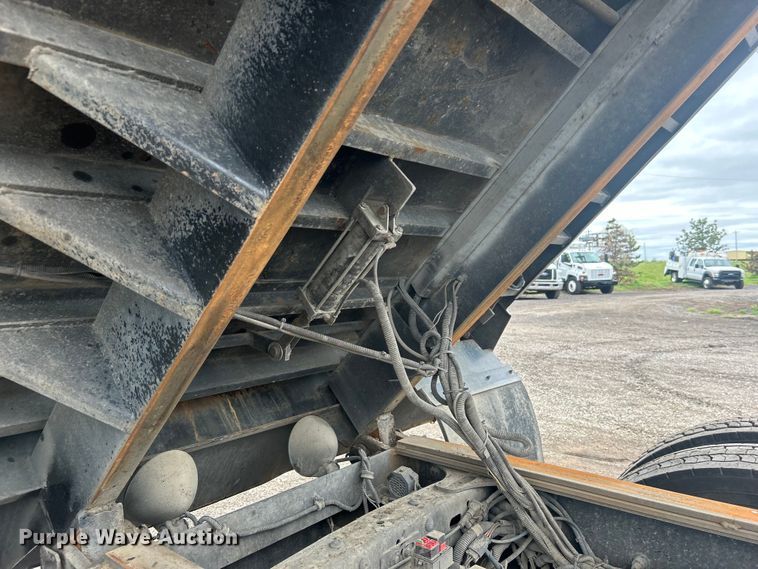 image for item EG1414 2010 Freightliner  Business Class M2 dump truck