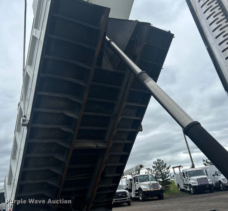 image for item EG1414 2010 Freightliner  Business Class M2 dump truck