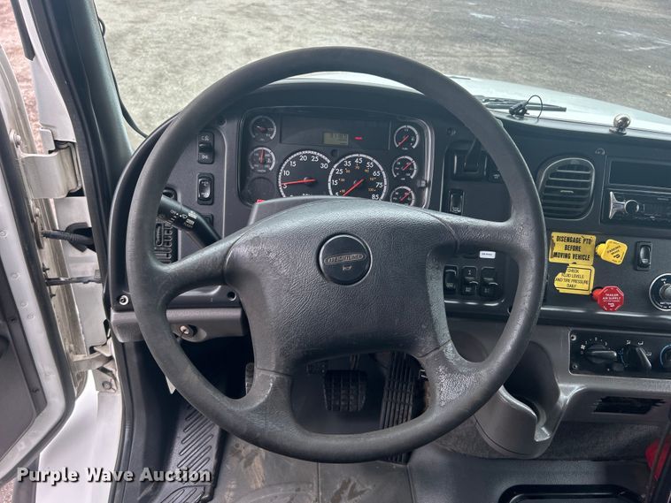 image for item EG1414 2010 Freightliner  Business Class M2 dump truck