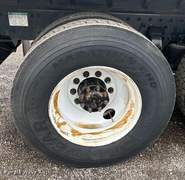 image for item EG1414 2010 Freightliner  Business Class M2 dump truck