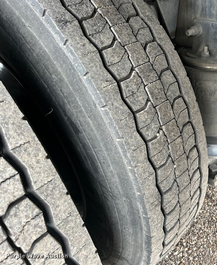 image for item EG1414 2010 Freightliner  Business Class M2 dump truck