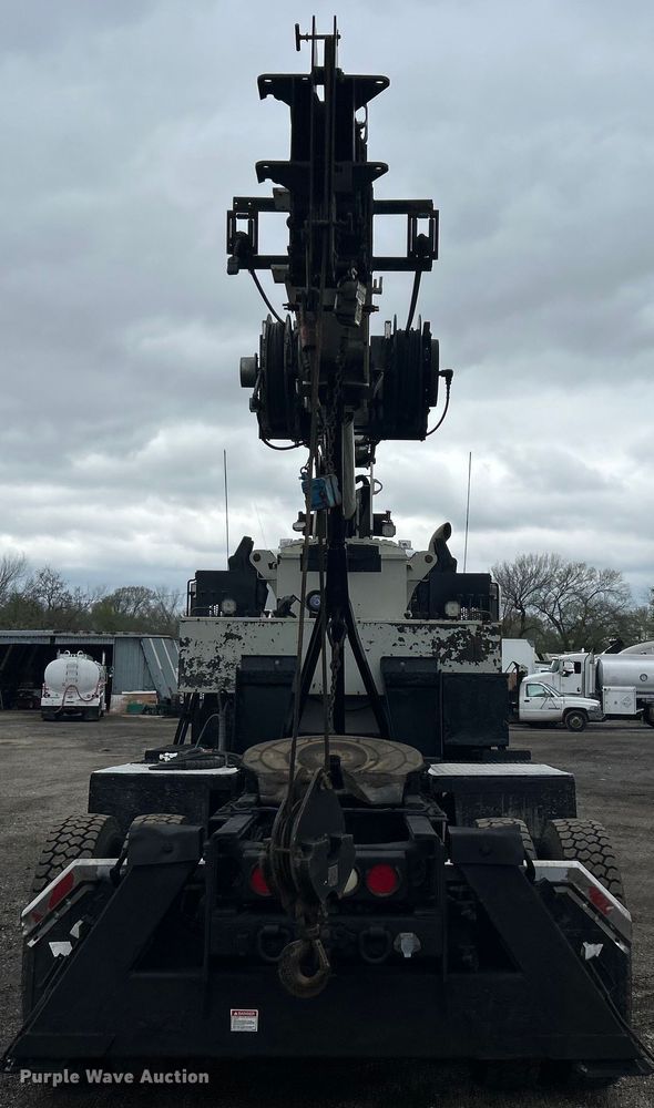 image for item EG1417 2011 Western Star 4900FA crane truck