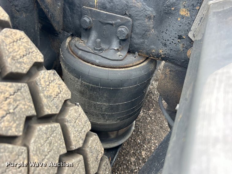 image for item EG1417 2011 Western Star 4900FA crane truck