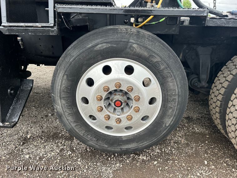 image for item EG1417 2011 Western Star 4900FA crane truck