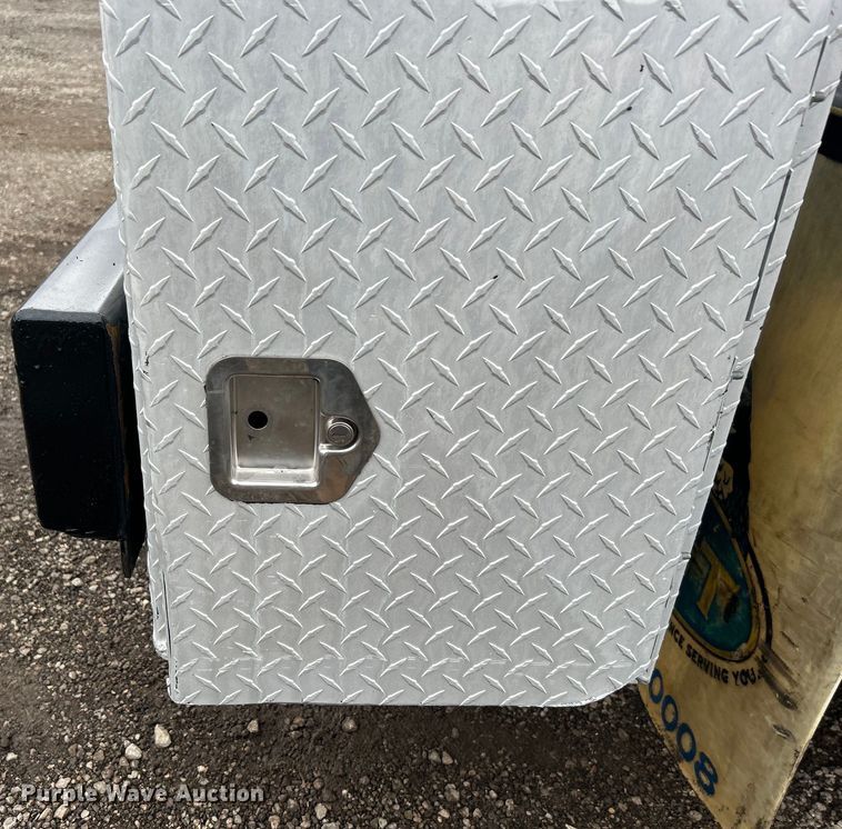 image for item EG1419 2007 Kenworth T800 fuel truck