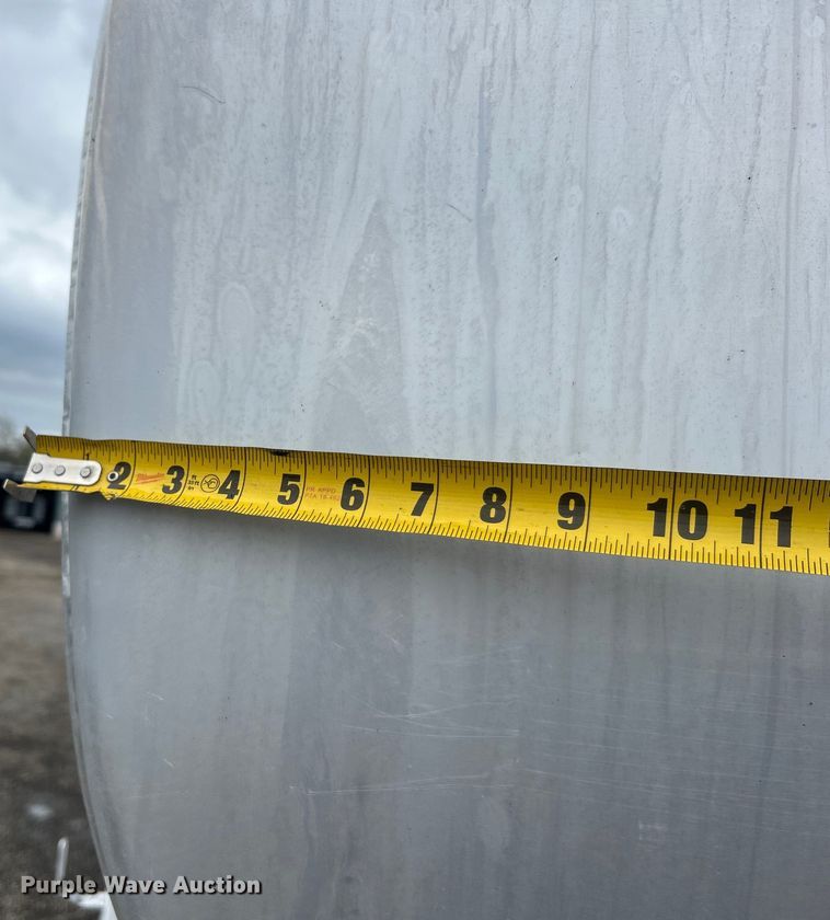 image for item EG1419 2007 Kenworth T800 fuel truck