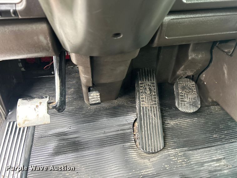 image for item EG1419 2007 Kenworth T800 fuel truck