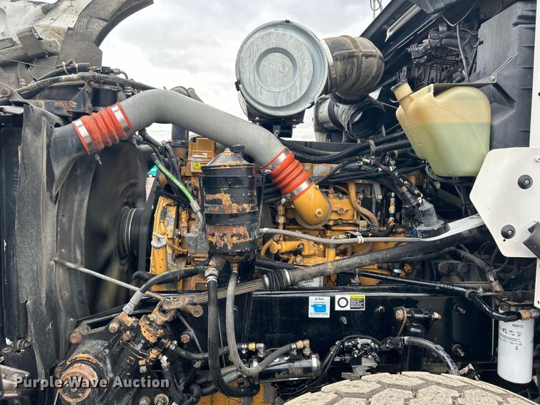 image for item EG1419 2007 Kenworth T800 fuel truck