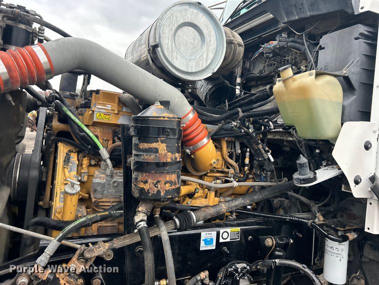 image for item EG1419 2007 Kenworth T800 fuel truck