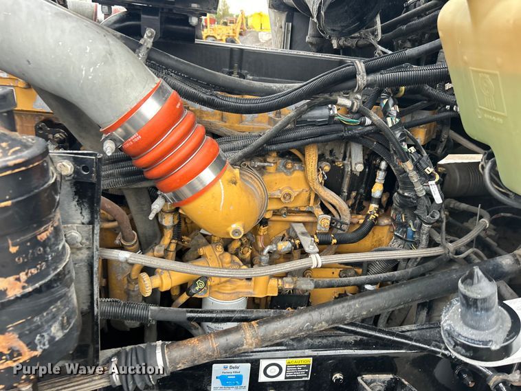 image for item EG1419 2007 Kenworth T800 fuel truck