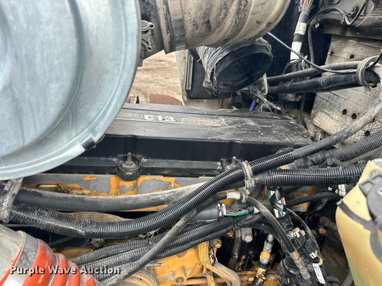 image for item EG1419 2007 Kenworth T800 fuel truck