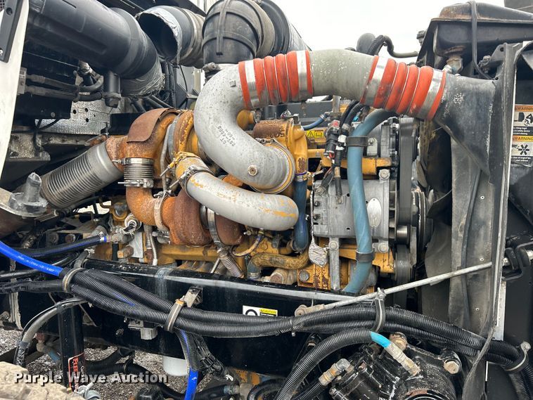 image for item EG1419 2007 Kenworth T800 fuel truck