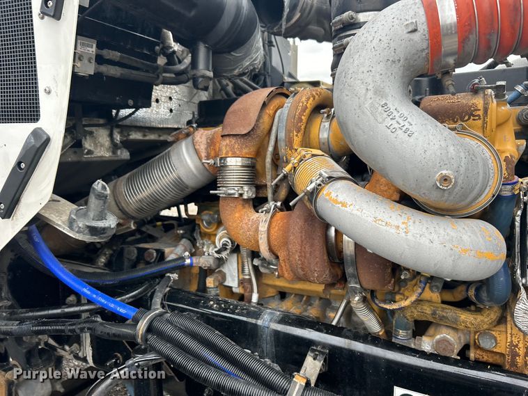 image for item EG1419 2007 Kenworth T800 fuel truck