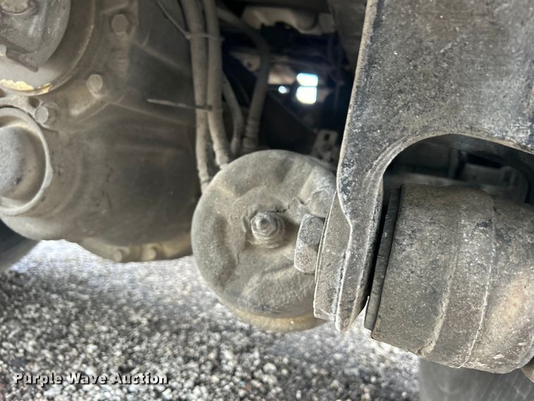 image for item EG1419 2007 Kenworth T800 fuel truck