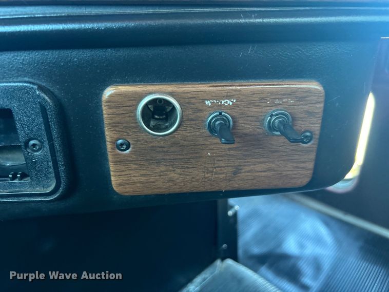 image for item EG1422 2004 Freightliner  fuel truck