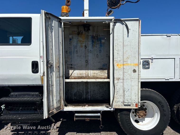 image for item EG1427 2010 International  7400 SBA utility / service truck