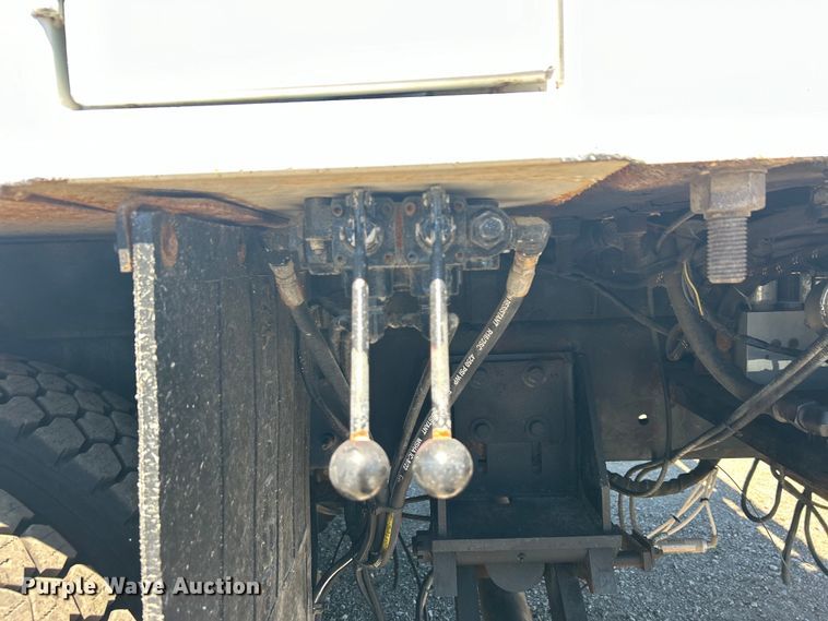 image for item EG1427 2010 International  7400 SBA utility / service truck