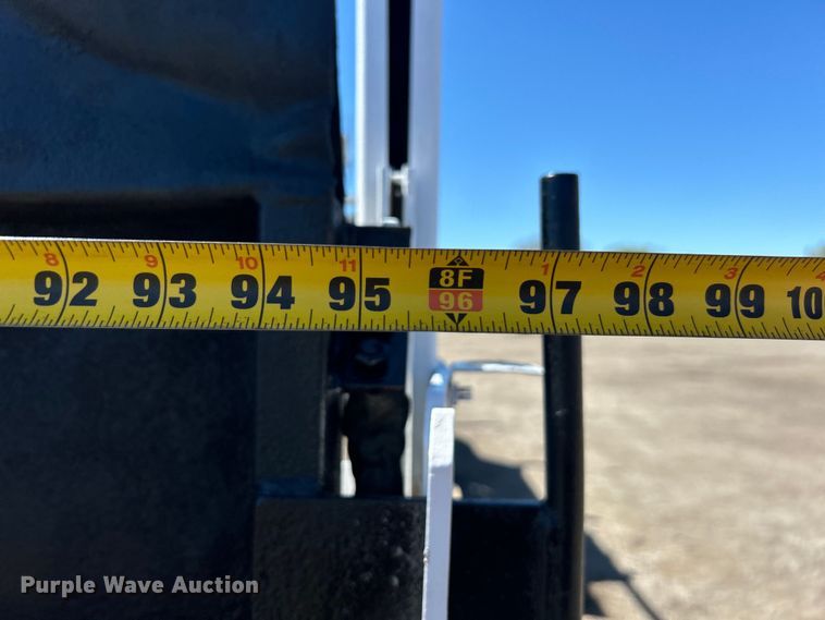 image for item EG1427 2010 International  7400 SBA utility / service truck